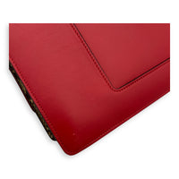 Medium Case Shoulder Bag Red in Calfskin, Silver hardware