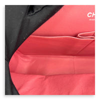 Classic Shoulder Bag Jumbo Pink in Lambskin, Silver hardware