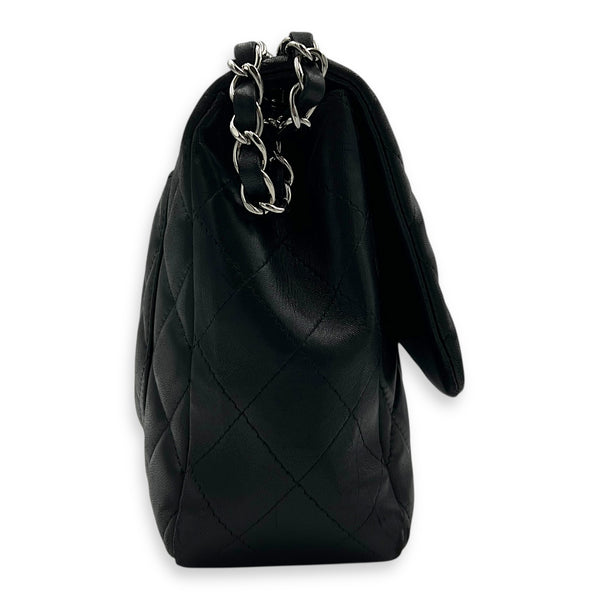 Classic Shoulder Bag Jumbo Black in Lambskin, Silver hardware