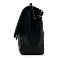 Classic Shoulder Bag Jumbo Black in Lambskin, Silver hardware