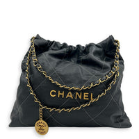 22 Medium Black Shoulder Bag in Lambskin, Gold hardware