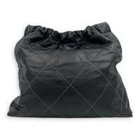 22 Medium Black Shoulder Bag in Lambskin, Gold hardware