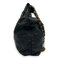 22 Medium Black Shoulder Bag in Lambskin, Gold hardware