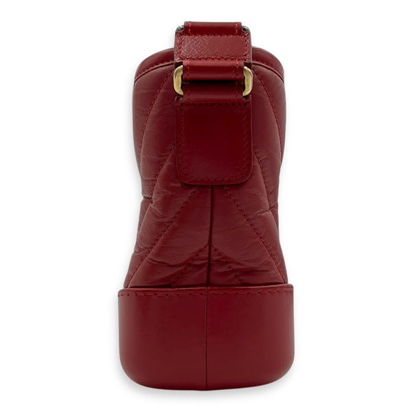 Gabrielle Shoulder Bag Small Red in Calfskin, Mixed hardware