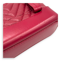 Gabrielle Shoulder Bag Small Red in Calfskin, Mixed hardware
