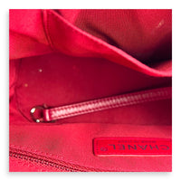 Gabrielle Shoulder Bag Small Red in Calfskin, Mixed hardware