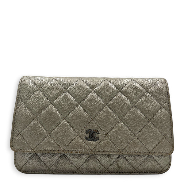 CC Silver Wallet On Chain in Caviar Leather, Silver hardware