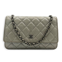 CC Silver Wallet On Chain in Caviar Leather, Silver hardware