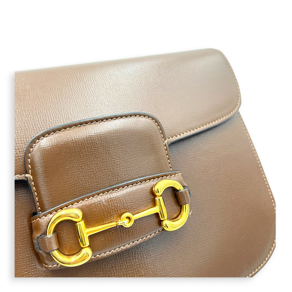 Horsebit 1955 Crossbody Bag Medium Brown in Calfskin, Gold hardware