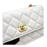 CC Charms Wallet On Chain White in Caviar Leather, Gold hardware