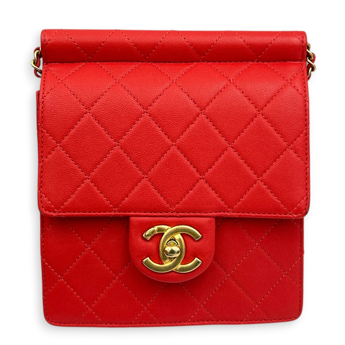 Chic Pearl Crossbody Bag Red in Calfskin, Gold hardware