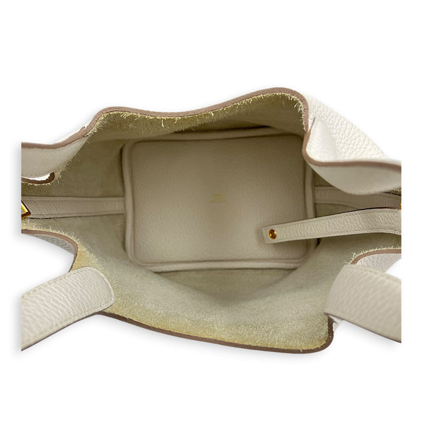 Picotin 18 Craie Top Handle Bag in Clemence, Gold hardware