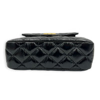 Shiny Crumpled Quilted CC Hobo Bag Small Black in Calfskin, Gold hardware