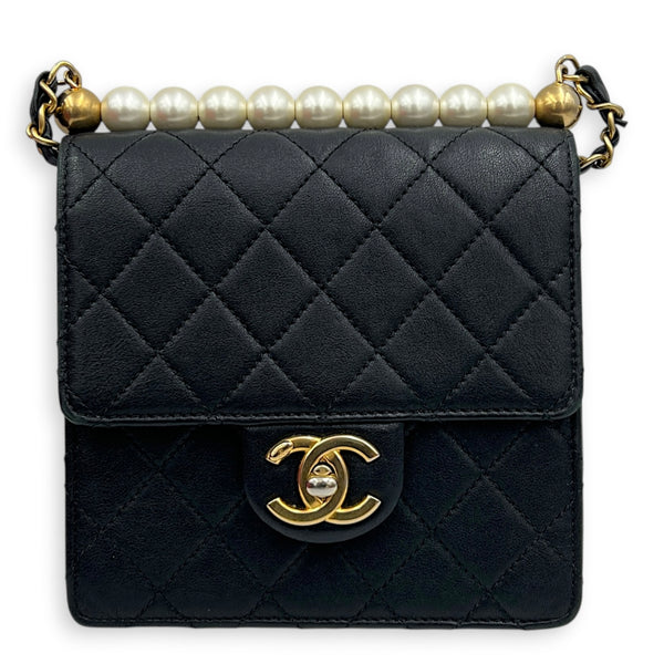 Flap Chic Pearl Shoulder Bag Black in Calfskin, Gold hardware