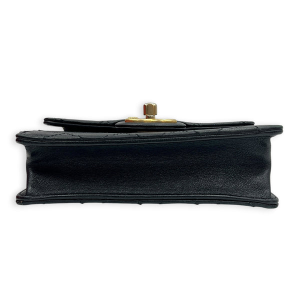 Flap Chic Pearl Shoulder Bag Black in Calfskin, Gold hardware
