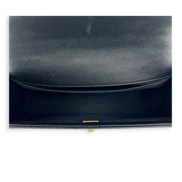 Boy Shoulder Bag Gold in Caviar Leather, Gold hardware