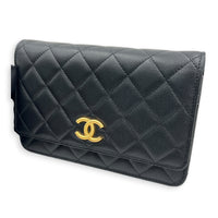 CC Wallet On Chain Black in Caviar Leather, Gold hardware