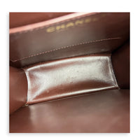 23A Top Handle Bag Brown in Patent Leather, Gold hardware