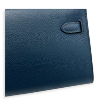 Kelly To Go Bleu de Prusse Wallet in Epsom, Palladium hardware