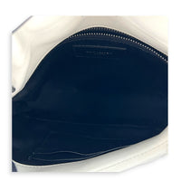 Loulou Crème Vintage Shoulder Bag in Lambskin, Silver hardware