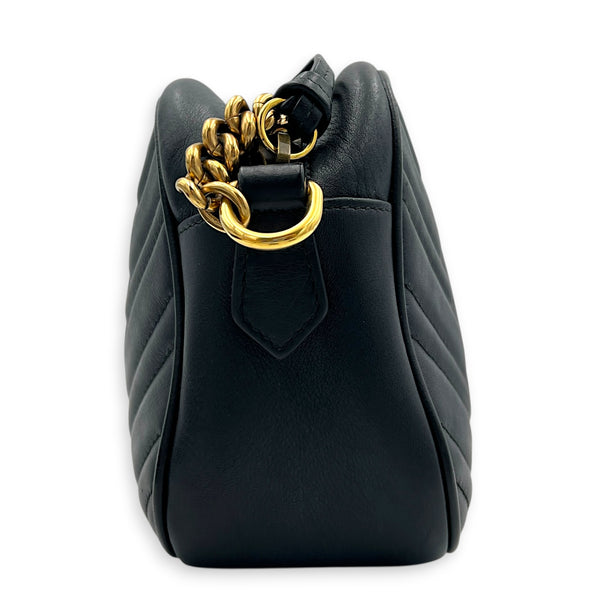 GG Marmont Shoulder Bag Small Black in Calfskin, Gold hardware