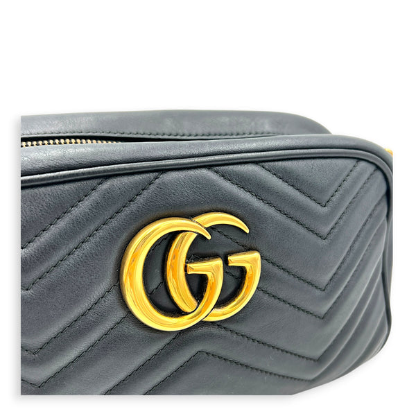 GG Marmont Shoulder Bag Small Black in Calfskin, Gold hardware