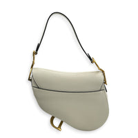 Saddle Shoulder Bag Medium Latte in Calfskin, Gold hardware