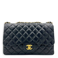 Classic Double Flap Shoulder Bag Jumbo Black in Lambskin, Gold hardware
