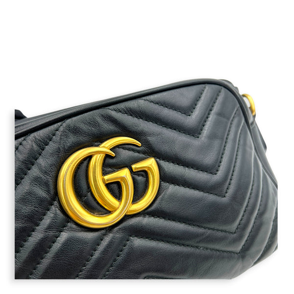 GG Marmont Shoulder Bag Small Black in Calfskin, Gold hardware