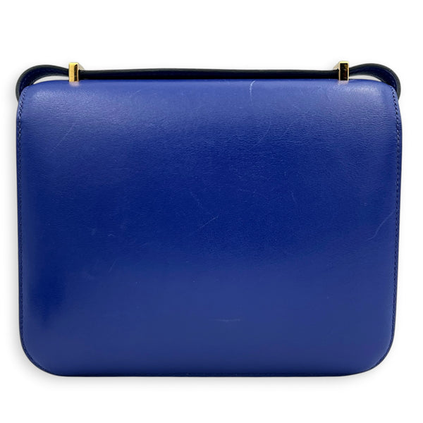 Constance 18 Bleu Électrique Shoulder Bag in Tadelakt, Gold hardware