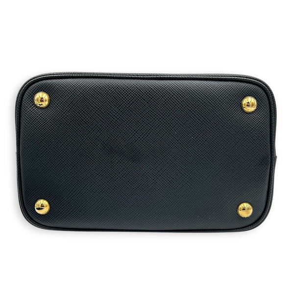 CC Flap White Piping Shoulder Bag Navy in Lambskin, Gold hardware