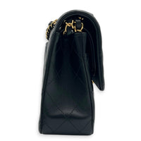 Classic Double Flap Shoulder Bag Medium Black in Lambskin, Gold hardware