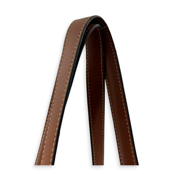16 Tote Bag Brown in Calfskin, Gold hardware