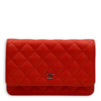Classic Red Wallet On Chain in Caviar Leather, Gold hardware