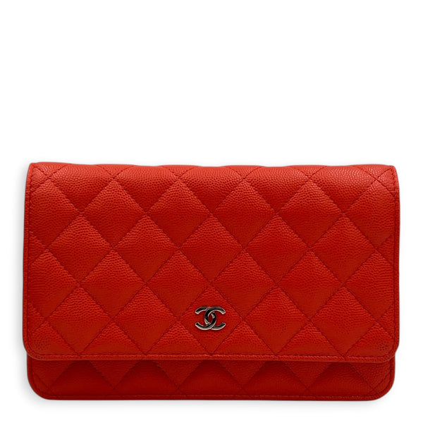 Classic Red Wallet On Chain in Caviar Leather, Gold hardware