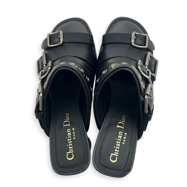 Heels Sandals 37 Black in Calfskin, Gunmetal hardware