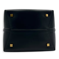 Le 37 Medium Noir Top Handle Bag in Calfskin, Gold hardware