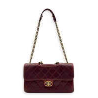 Perfect Edge Shoulder Bag Red in Calfskin, Gold hardware