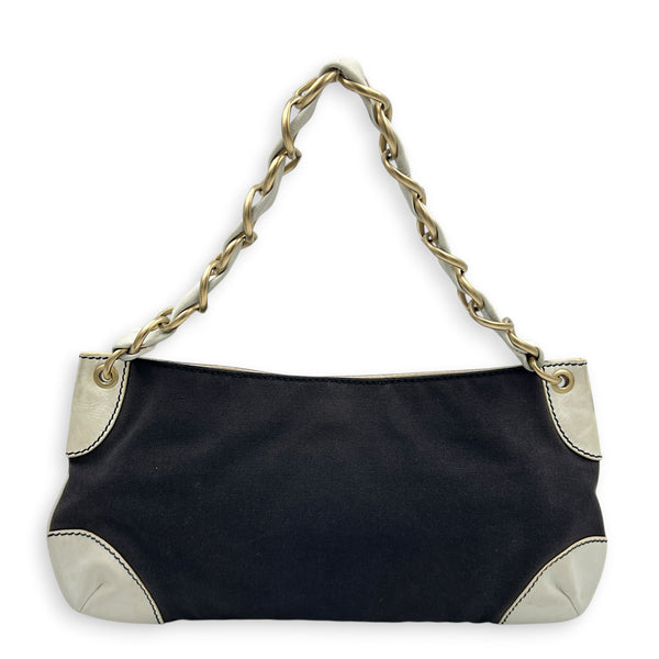 Olsen CC Chain Black Shoulder Bag in Canvas, Gold hardware