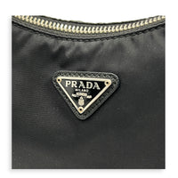 Re-Edition 2005 Shoulder Bag Nero in Re-Nylon, Silver hardware