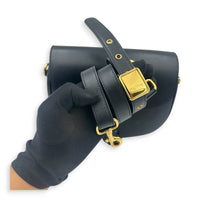 Bobby Shoulder Bag Black in Calfskin, Gold hardware