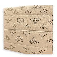 Hina Beige Shoulder Bag in Mahina Leather, Silver hardware