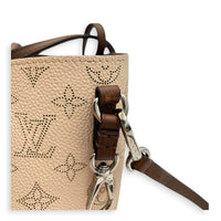 Hina Beige Shoulder Bag in Mahina Leather, Silver hardware