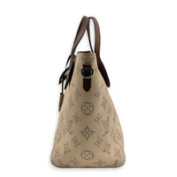 Hina Beige Shoulder Bag in Mahina Leather, Silver hardware