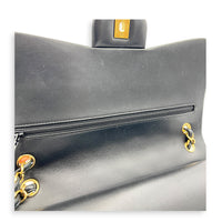 Classic Double Flap Shoulder Bag Jumbo Black in Lambskin, Gold hardware
