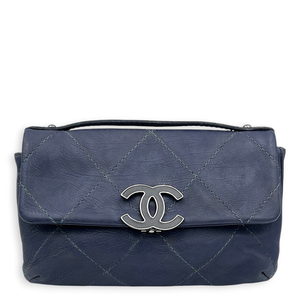 CC Shoulder Bag Small Blue in Lambskin, Silver hardware