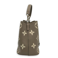 NeoNoe MM Beige Bucket Bag in Monogram Empreinte Leather, Gold hardware