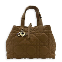 Toujours Tote Bag Medium Warm Taupe in Lambskin, Gold hardware