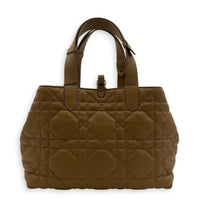 Toujours Tote Bag Medium Warm Taupe in Lambskin, Gold hardware