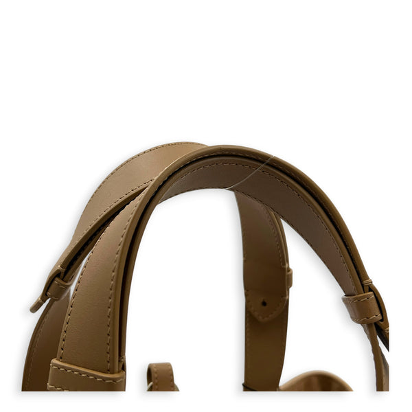 Toujours Tote Bag Medium Warm Taupe in Lambskin, Gold hardware